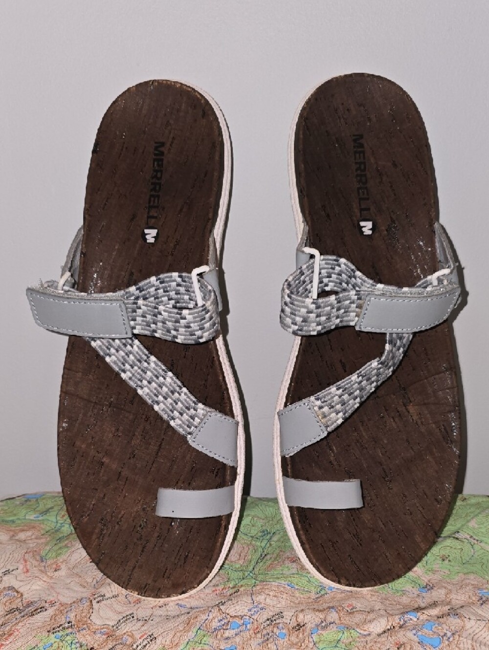 Merrell Women's Gray Woven-Strap Toe-Ring Sandals - Picture 2 of 6
